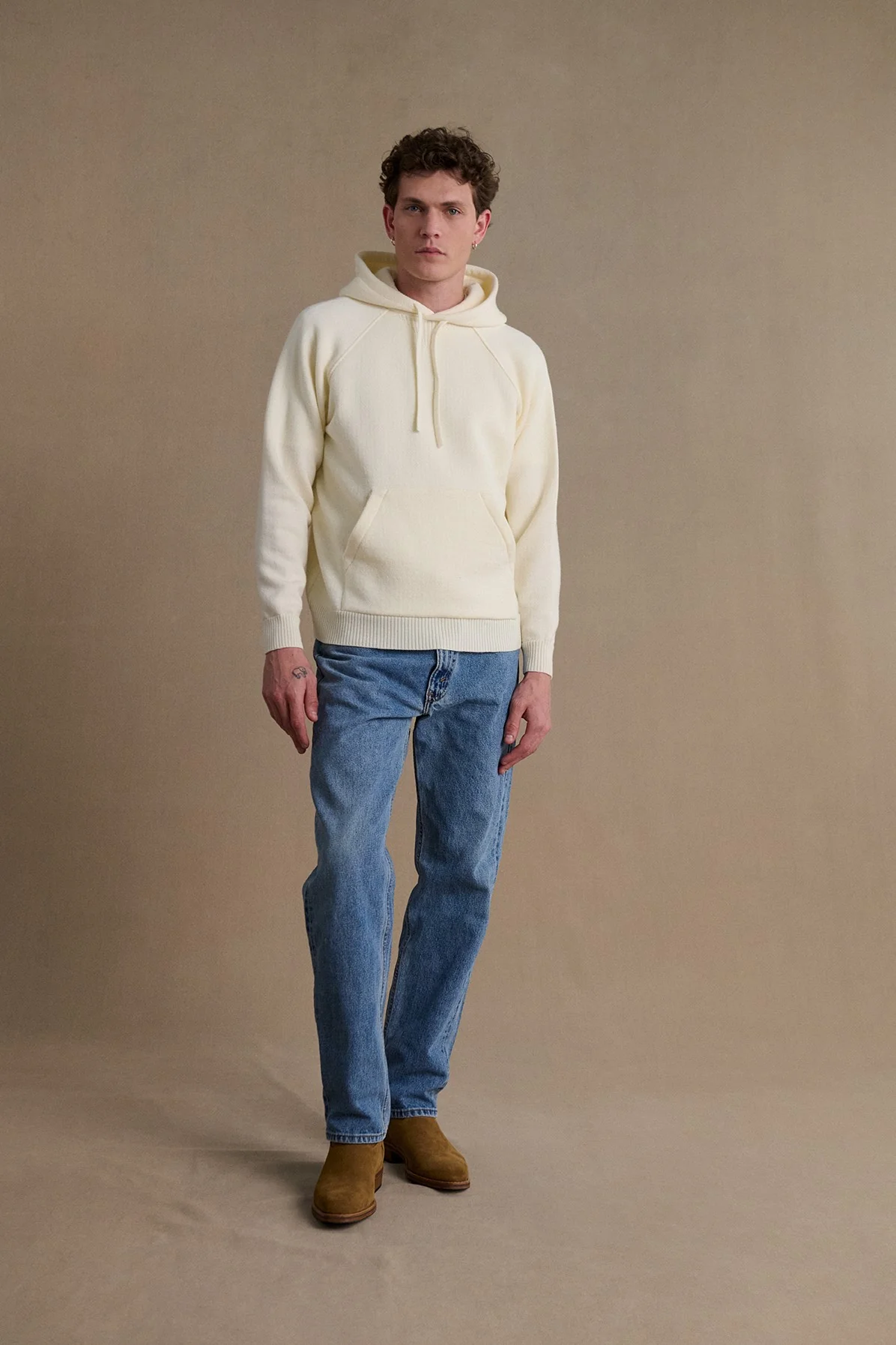 Hoodie écru en laine mérinos pour homme - Image 4