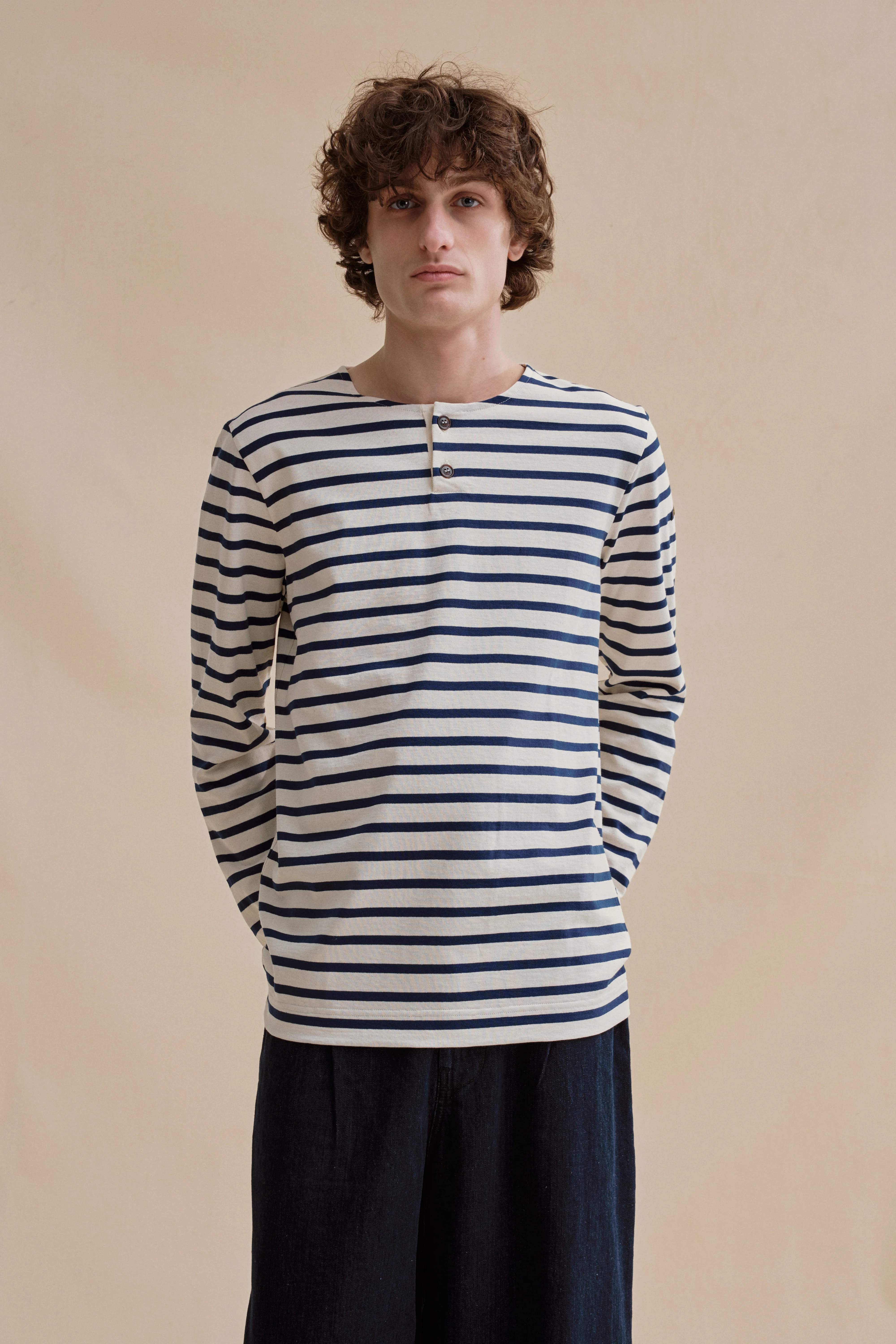 Marinière Henley écru et marine pour homme