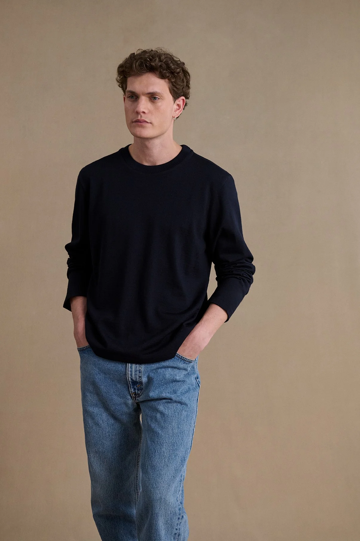 T-shirt bleu marine à manches longues en laine mérinos pour homme - Image 2
