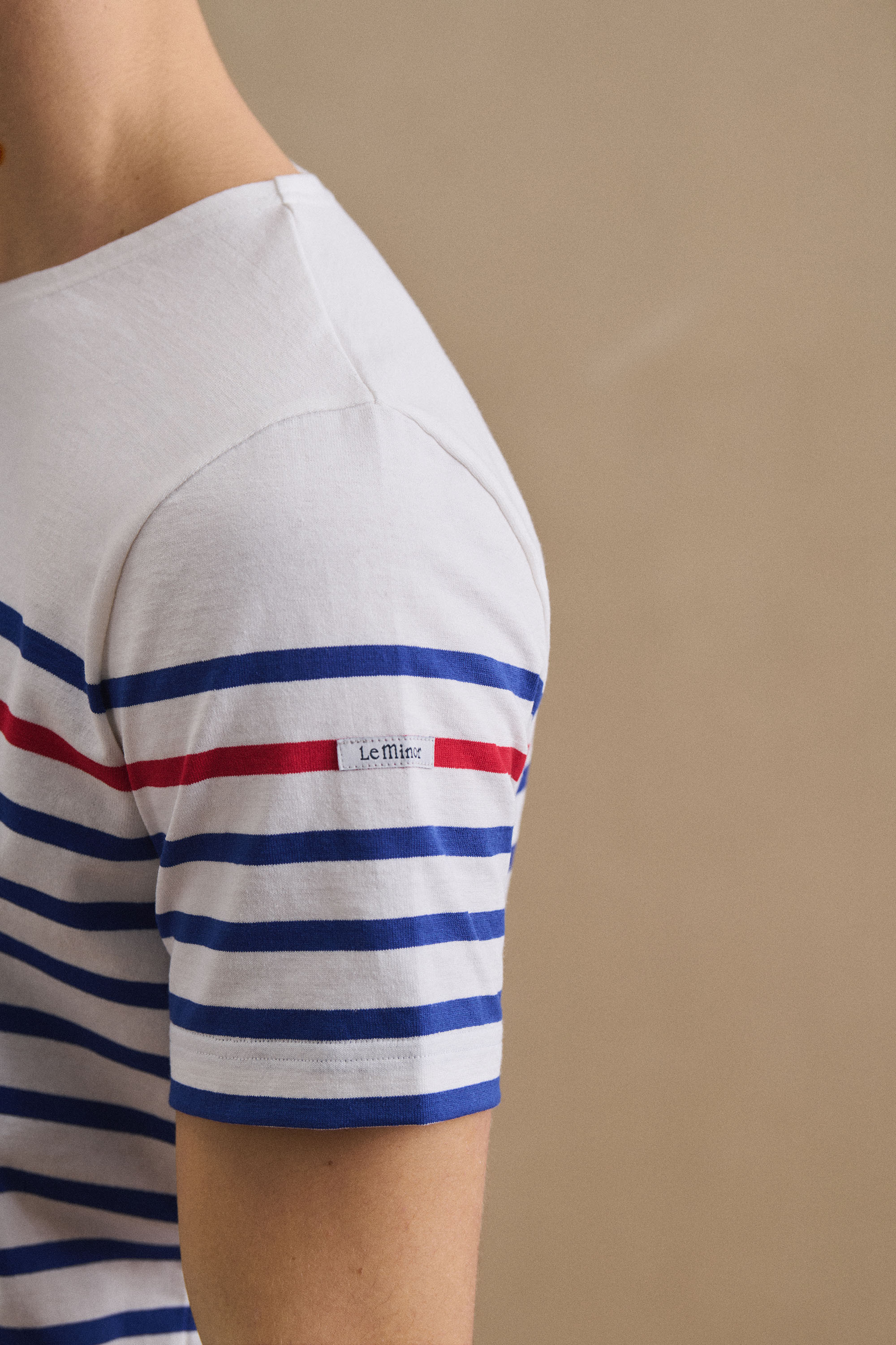 T-shirt marinière blanche avec rayure rouge - Image 3
